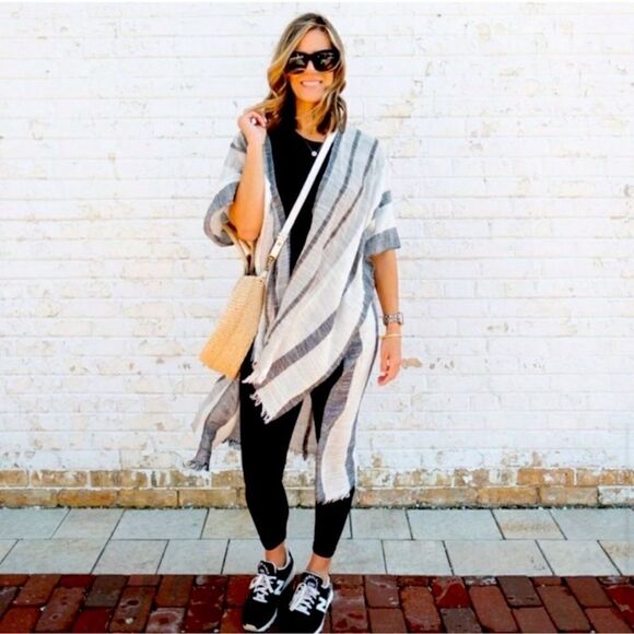 Aerie Boho Striped Cover Up Fringe Kimono White Black Gray One Size - Picture 1 of 7